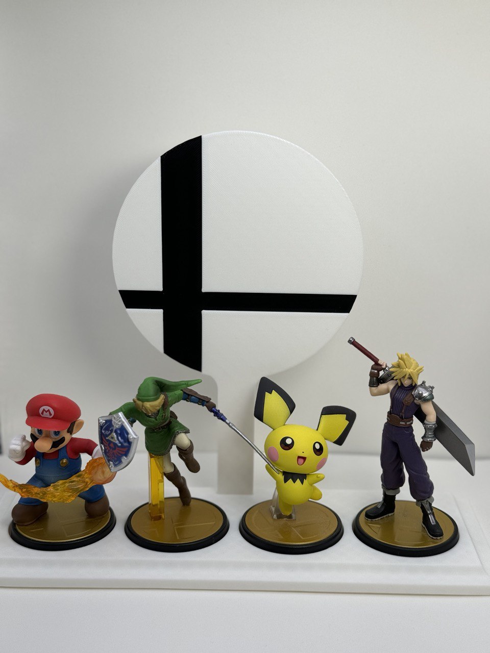 Smash Amiibo Stand