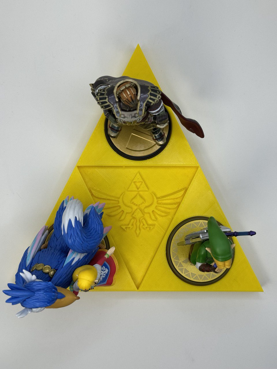 Triforce Amiibo Holder