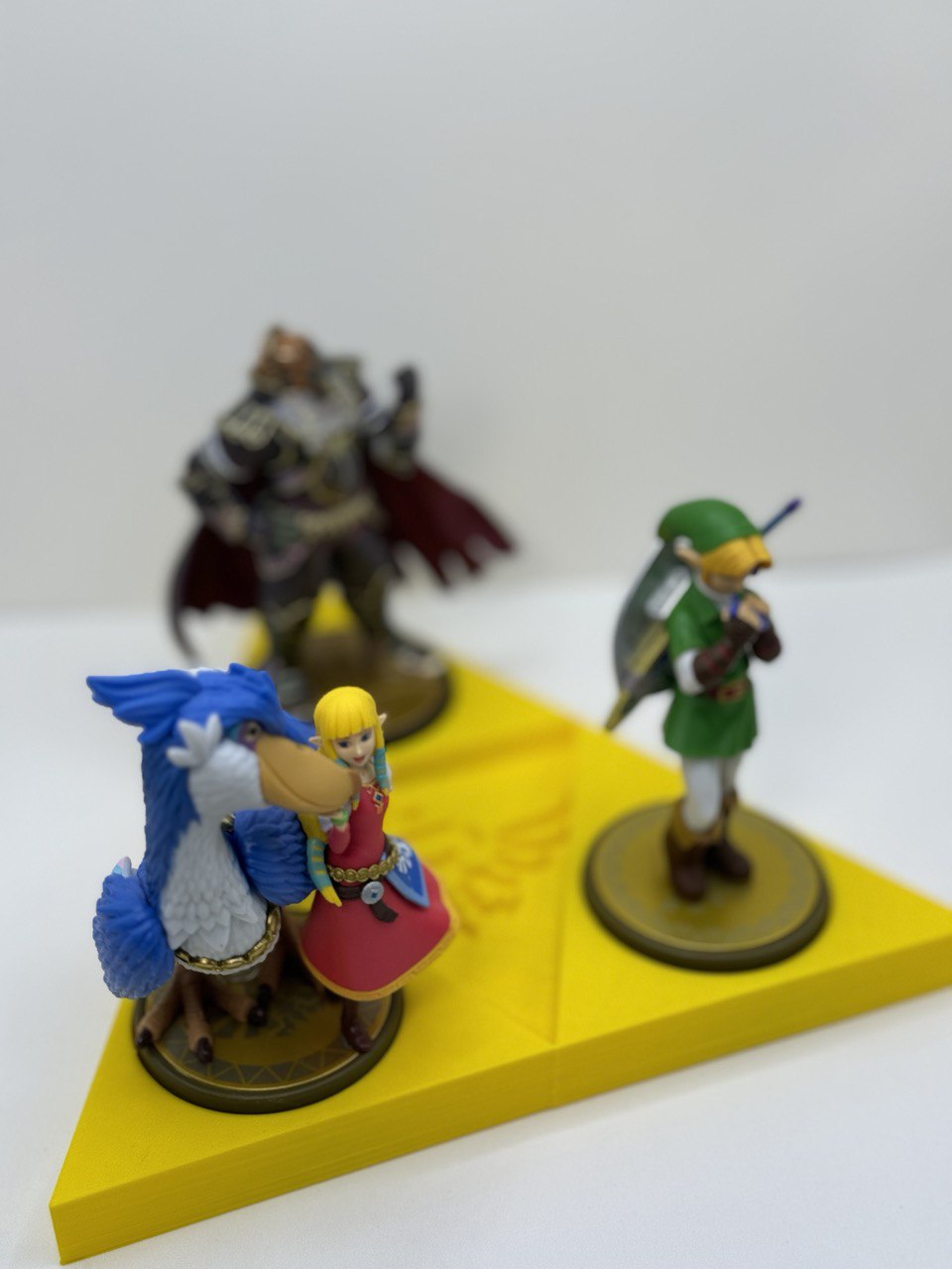 Triforce Amiibo Holder